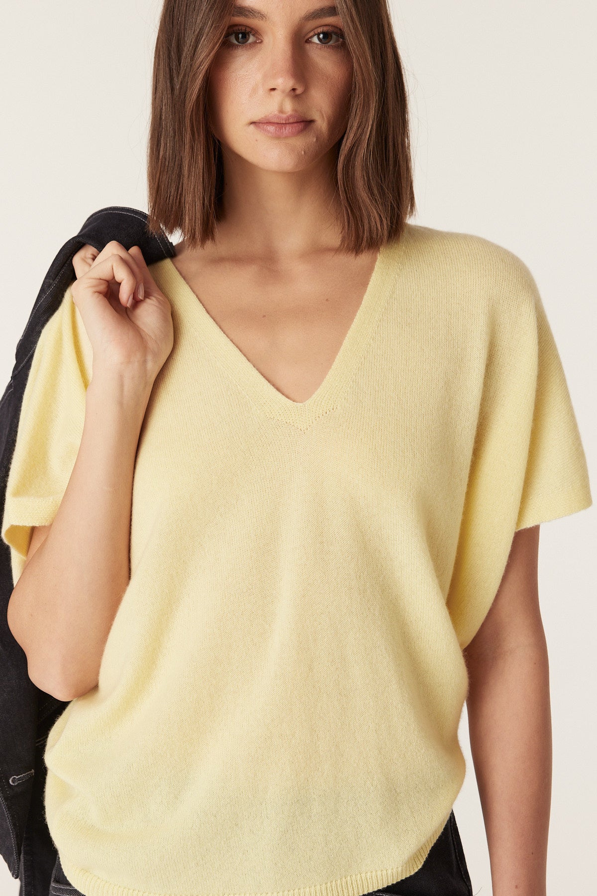 Cashmere V Relaxed Top - Buttermilk – Cable Melbourne