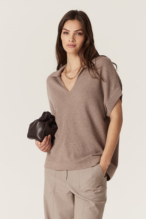 CAW26112_BRN_01_mutoe8_1765943598