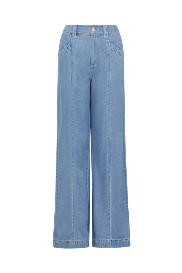 CAW26218_BLU_02_tw6oxk_1766010324