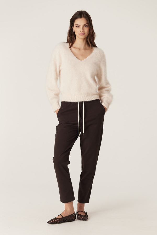 CAW26219_BRN_01_y4amtj_1765947025