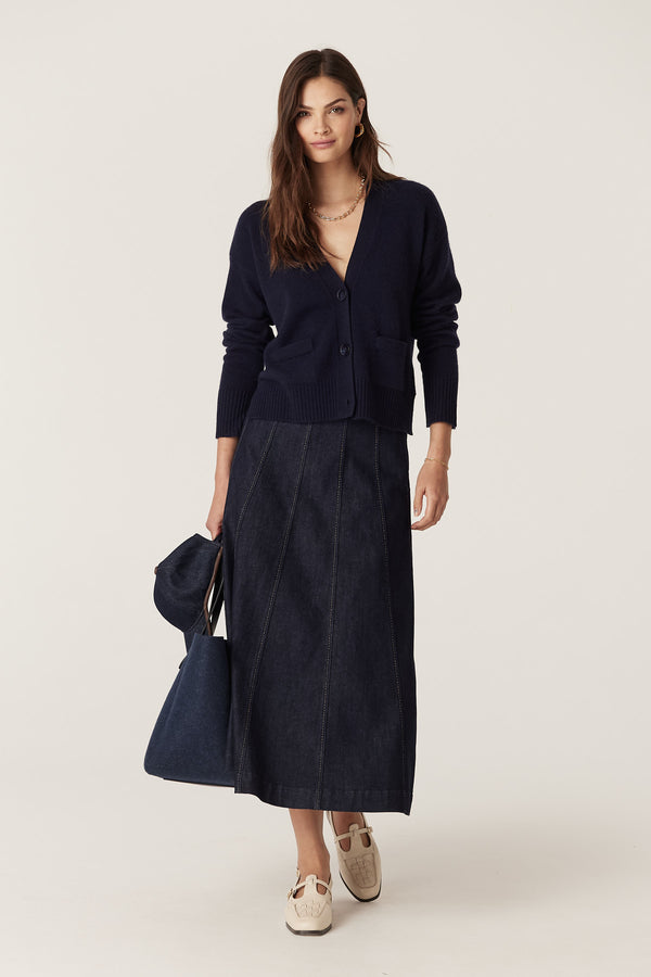 CAW26223_NVY_01_tlk0la_1765947238