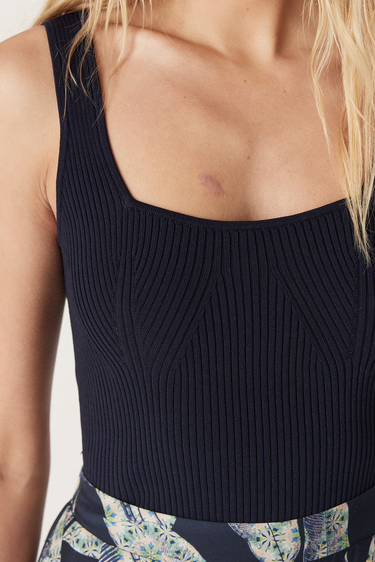 Crepe Ribbed Knit Tank - Navy – Cable Melbourne