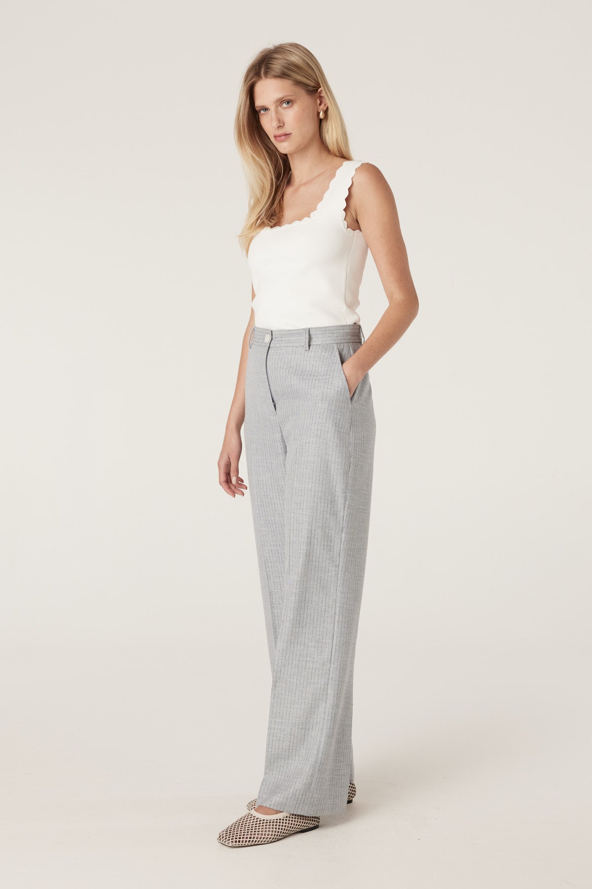 Villa Crepe Knit Scallop Tank - White – Cable Melbourne