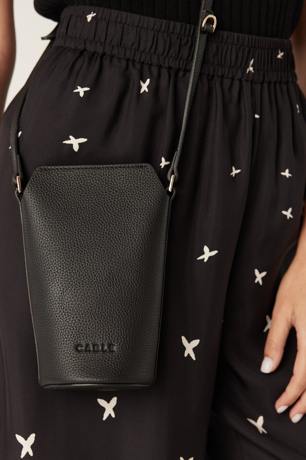 CSS25300_BLK_08_vxuopf_1757375597