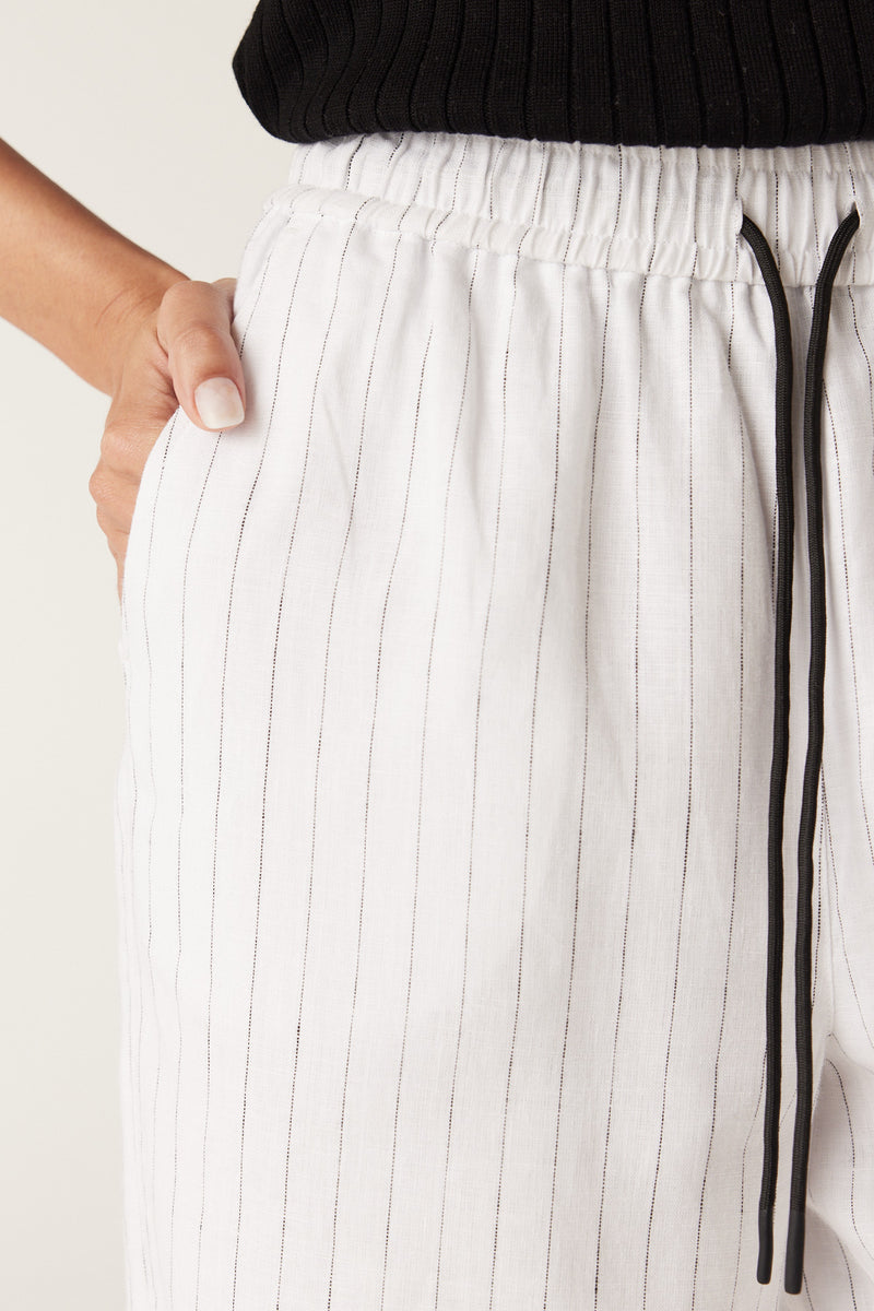 CSS25397_WHT_03_fdqfna_1757377552