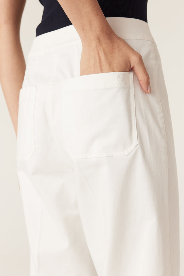CSS26563_WHI_06_xgz6iv_1782360319