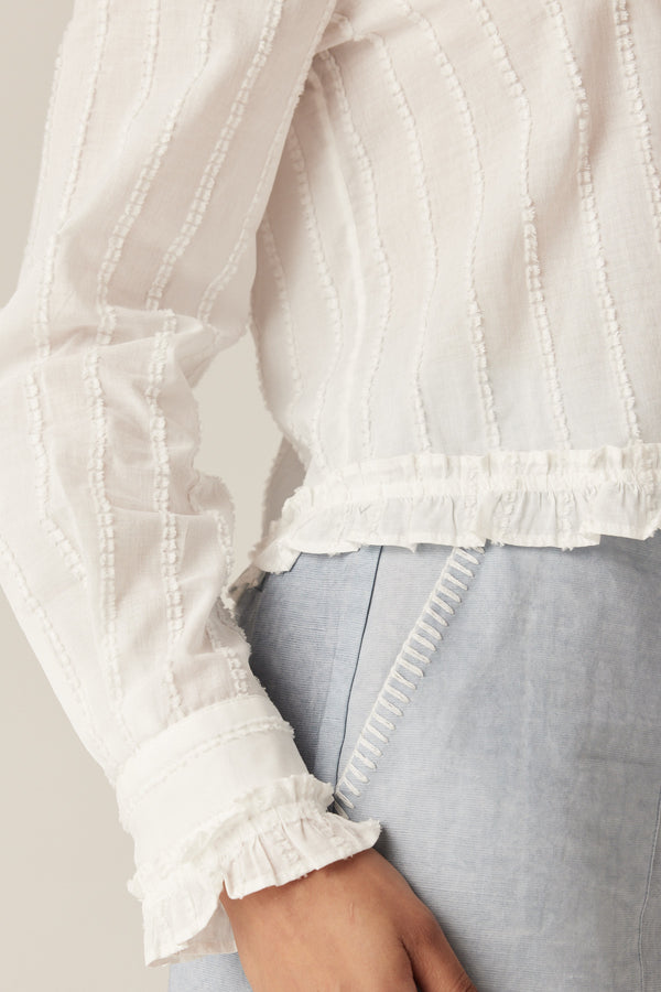 CSS26624_WHT_06_hllltv_1786492800