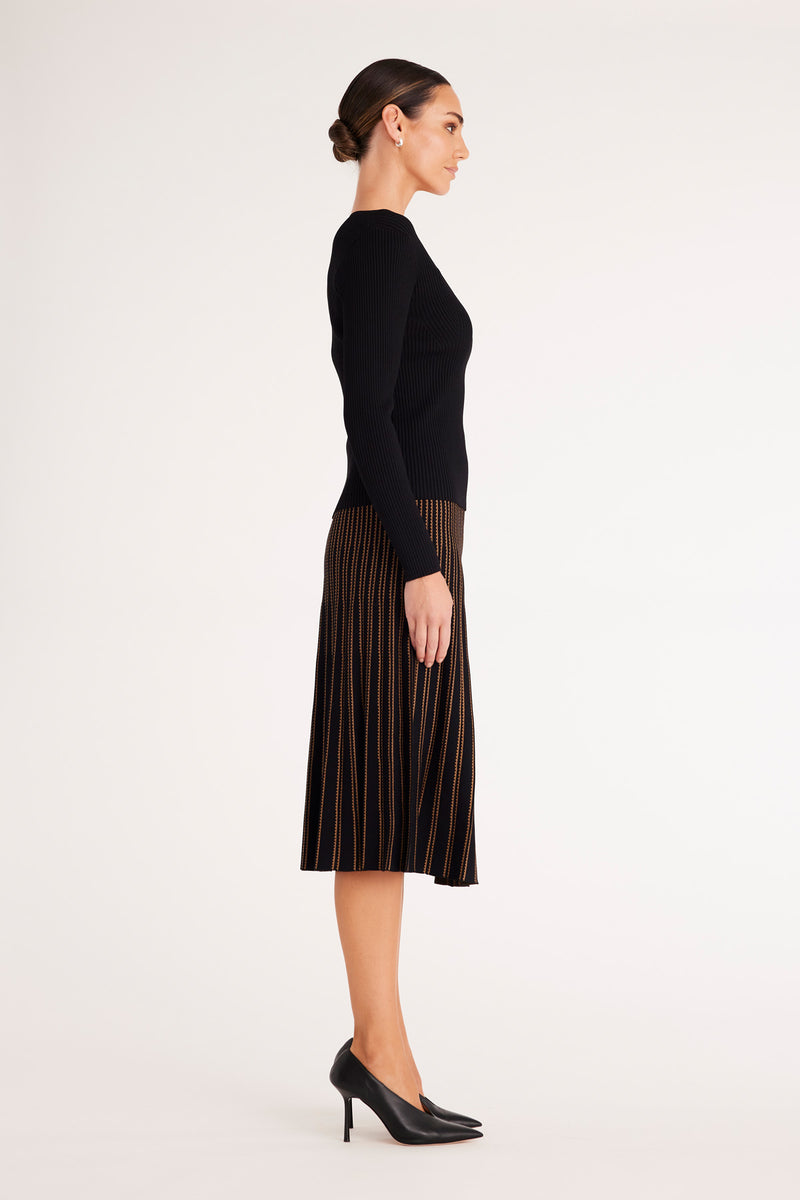 CAW23119_Black_04_kvtnry_1673310866