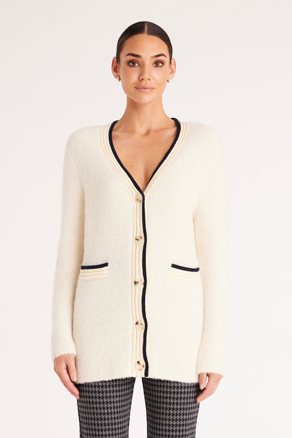 CAW23121_Cream_01_wisywz_1673310869