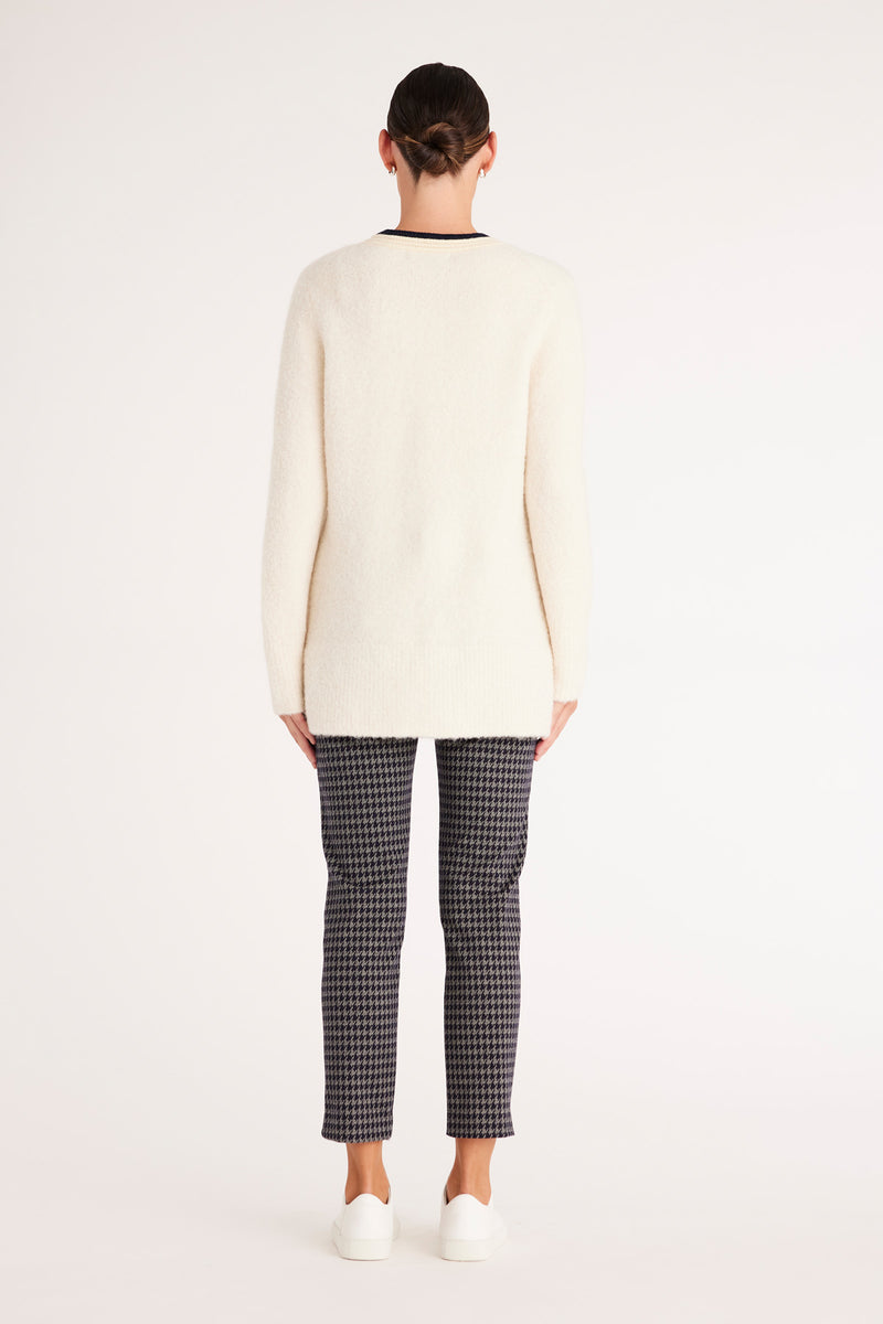 CAW23121_Cream_05_qa7hkz_1673310870