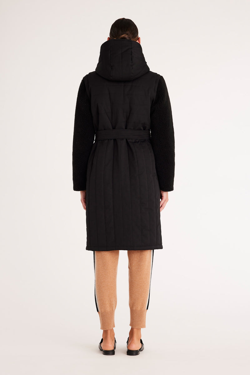 CAW23222_Black_05_rxjxms_1673310943