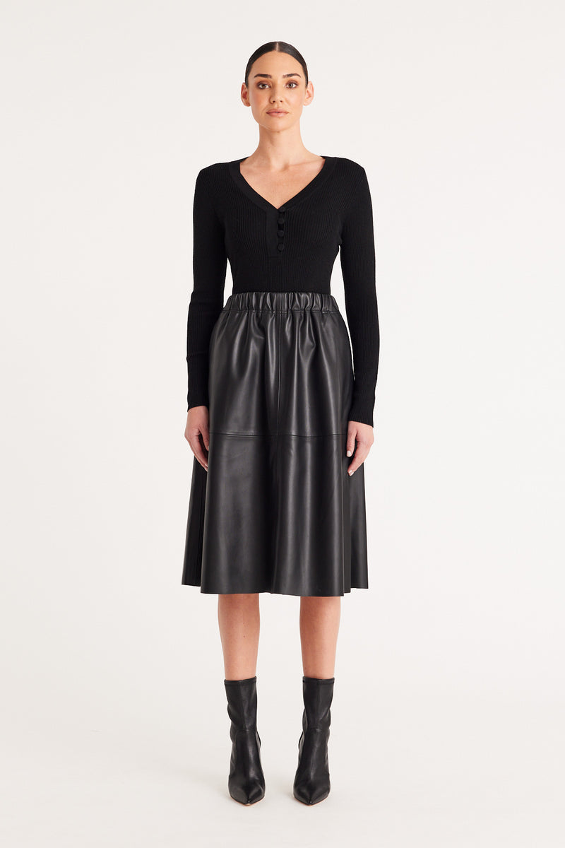 CAW23255_Black_06_xdffix_1677556467