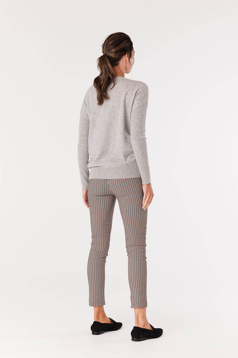 CS22128_GREYMARLE_4_zu8jjw_1649907936
