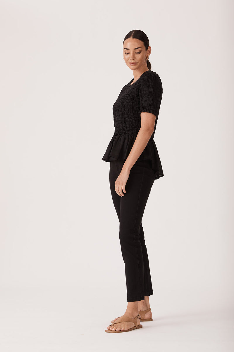 CS22546_BLACK_3_o40wxi_1659663412