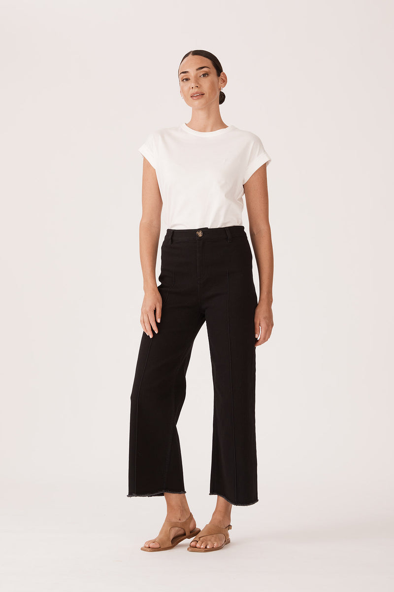 CS22557_BLACK_3_tbuf76_1659678326