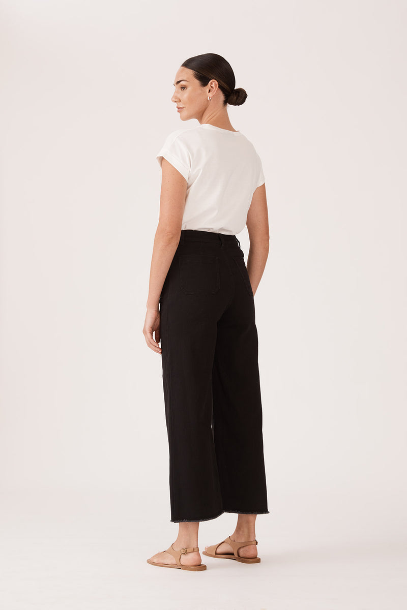 CS22557_BLACK_5_tmprpx_1659678326