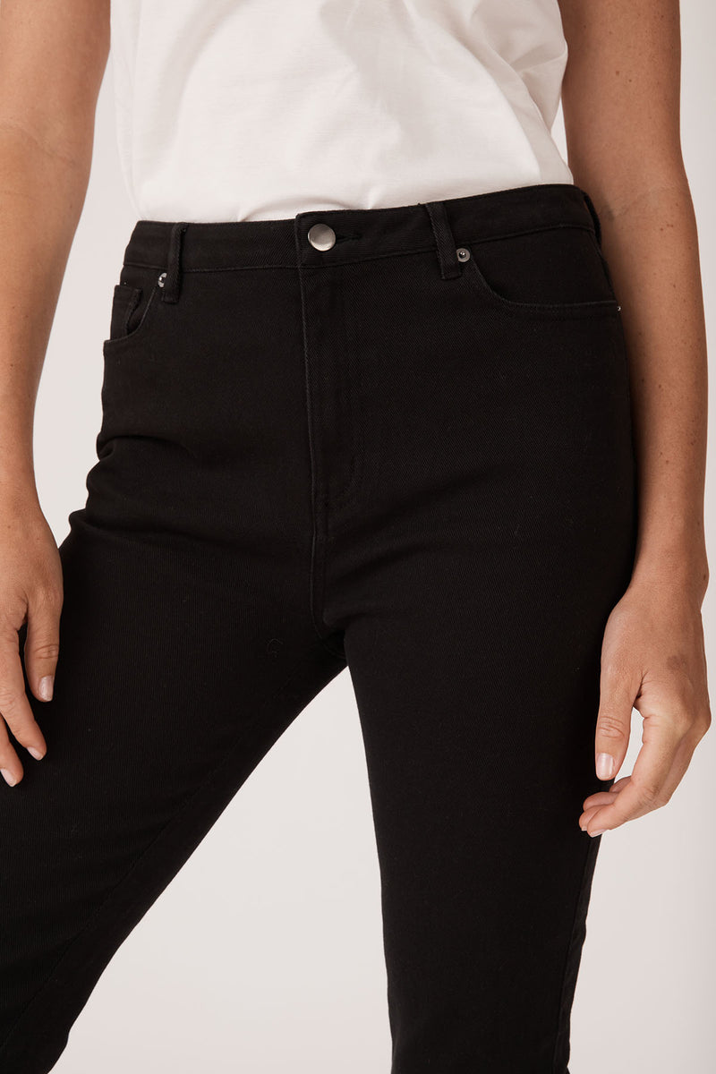 CS22558_BLACK_4_ceucuj_1659678329