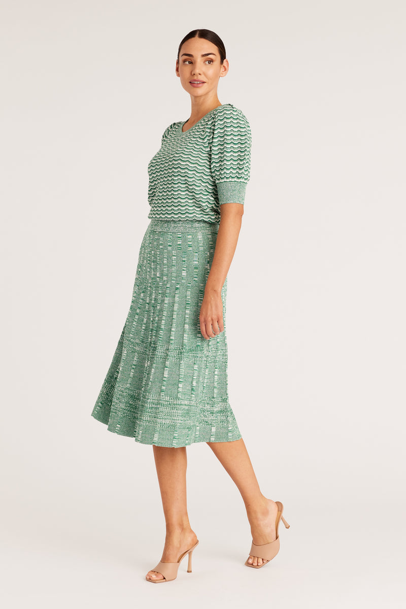 CSS22602_EmeraldG_03_u9vwsp_1665968727