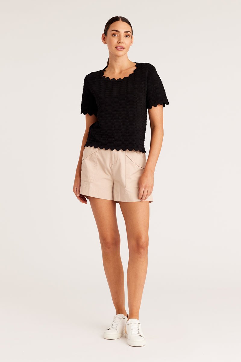 CSS22604_Black_06_pbk7go_1671418440