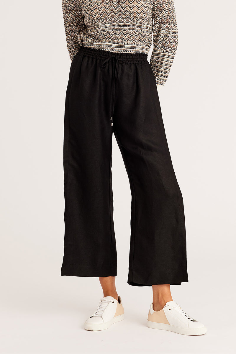 CSS22629_Black_01_k6l12l_1671418593