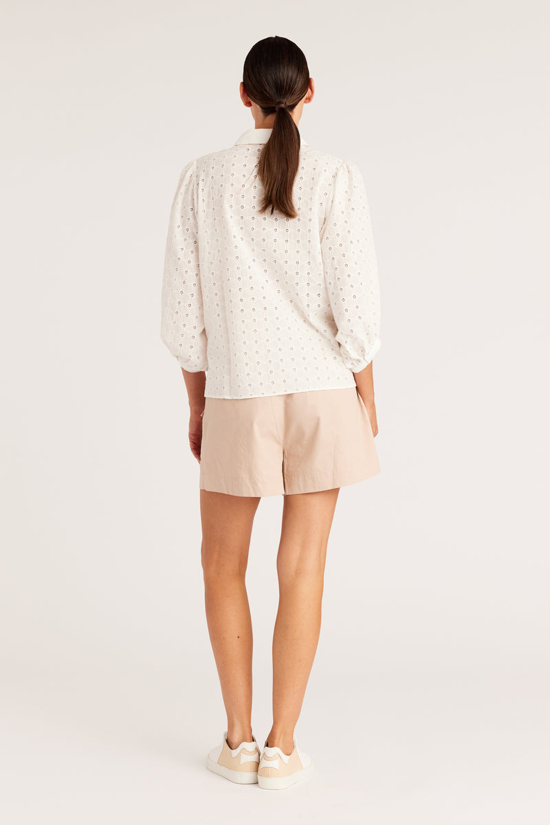 CSS22646_White_05_bh8vbu_1666586468