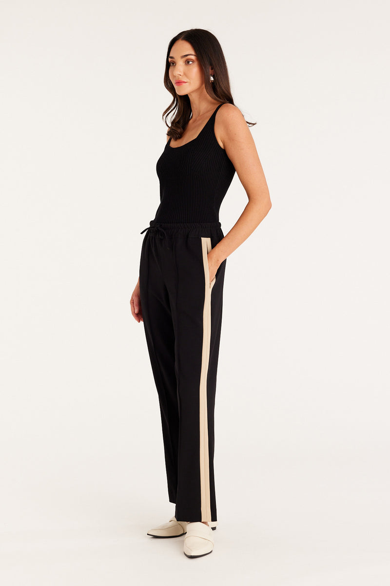 CSS23313_Black_04_gwjm5w_1688966233